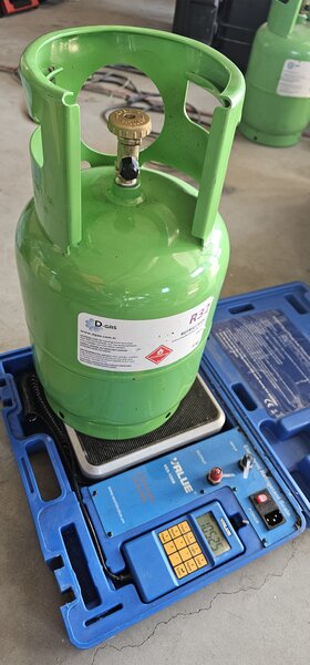 Service Aer Conditionat Bucuresti/ Ilfov Montaj, Reparatii si Igienizare AC